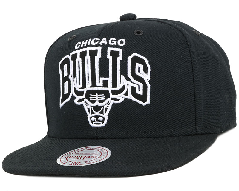 Chicago Bulls Black And White Arch Snapback - Mitchell ...