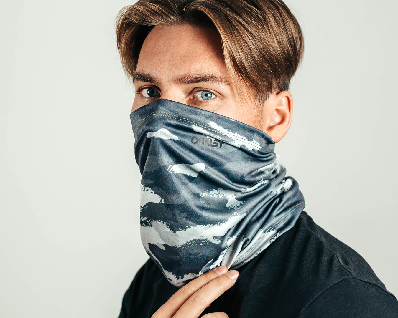 Neck Gaiter Painted Grey Camo Face Mask Oakley face mask Hatstore.se