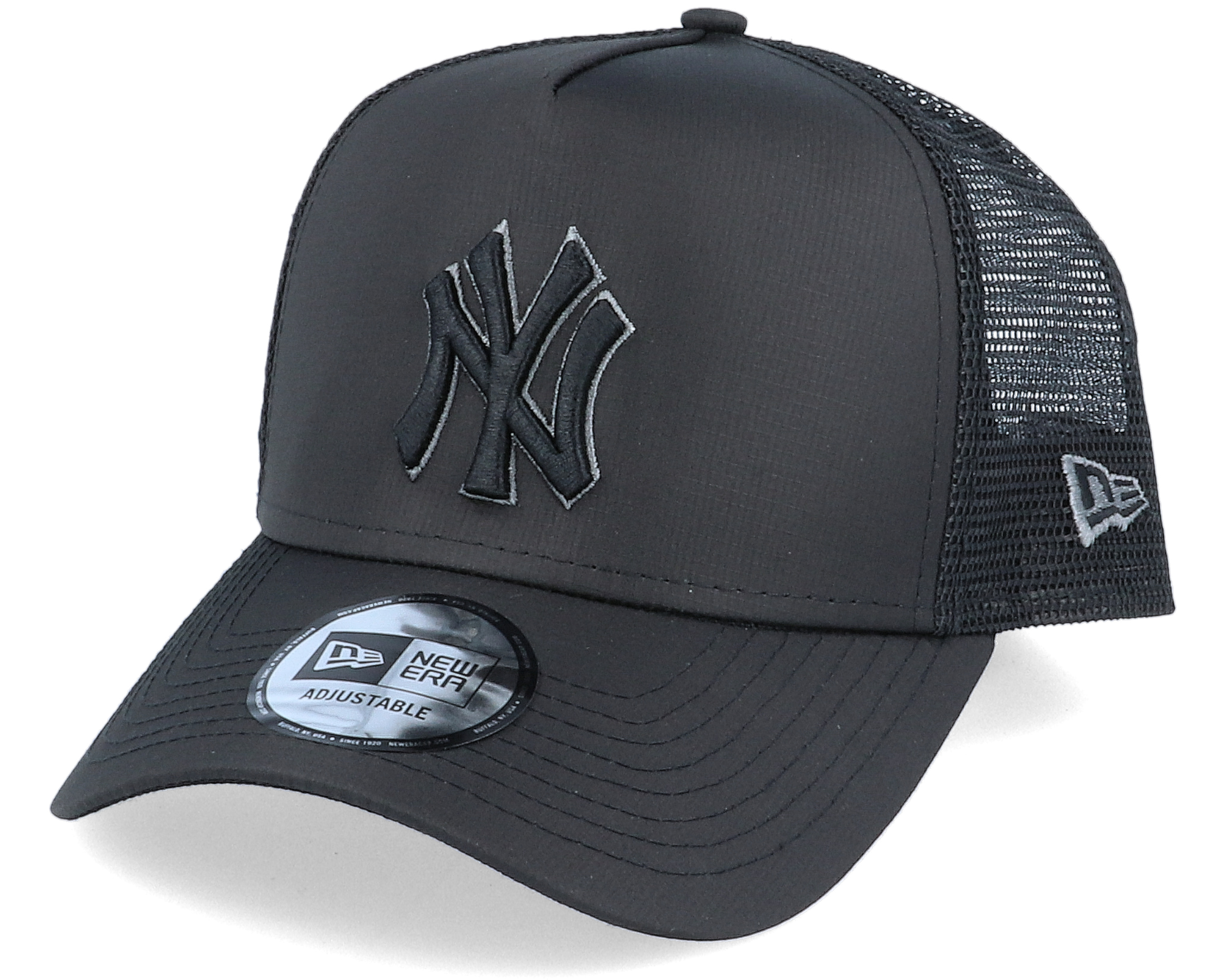 black ny trucker hat