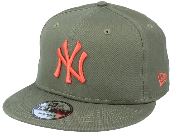 New York Yankees League Essential 9Fifty November Green/Copper Snapback ...