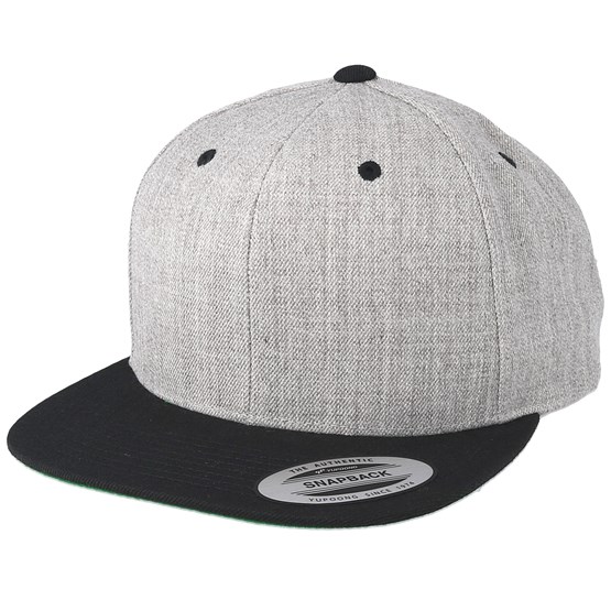 yupoong black snapback