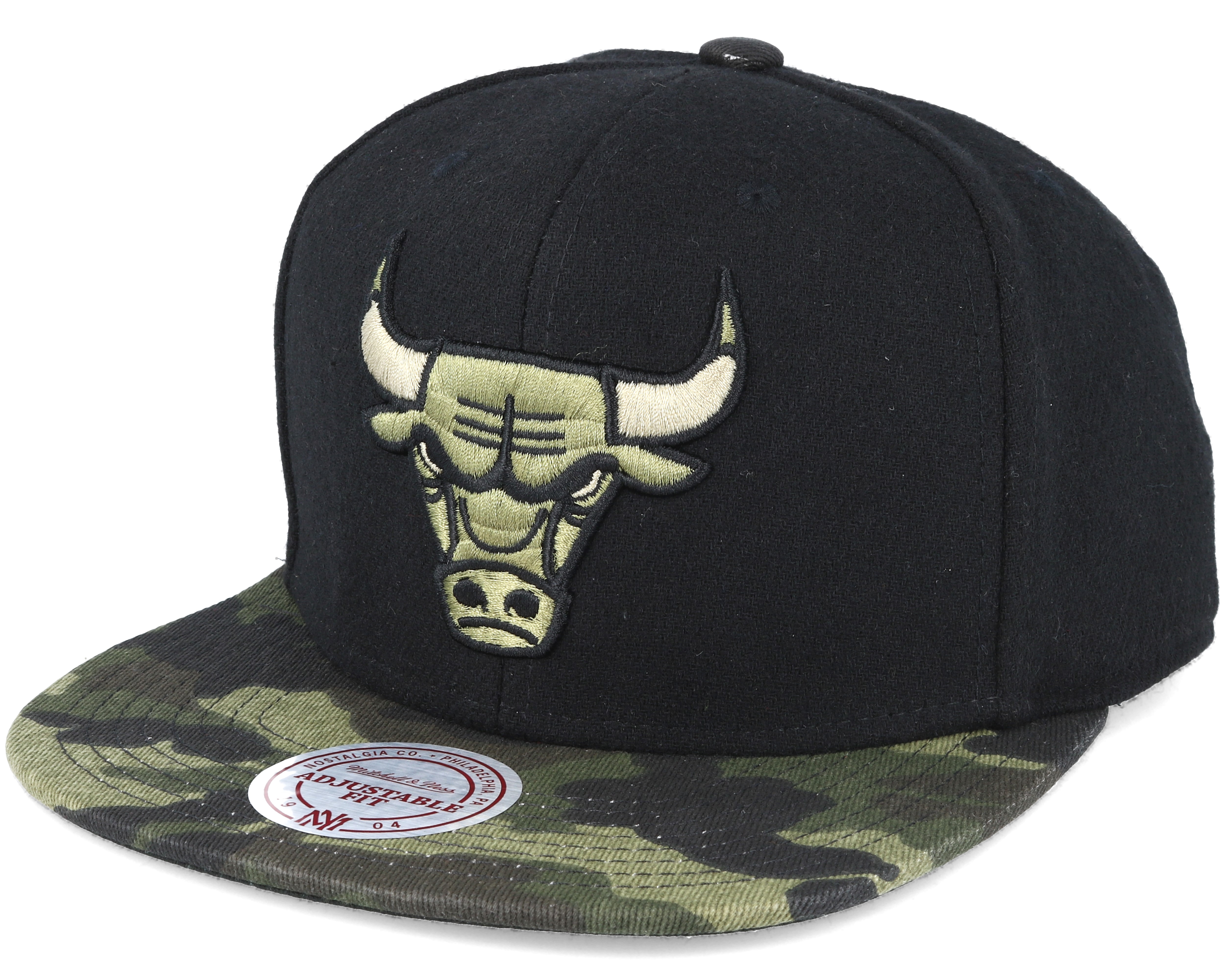 Chicago Bulls Combat Camo Snapback Mitchell & Ness cap Hatstore.de