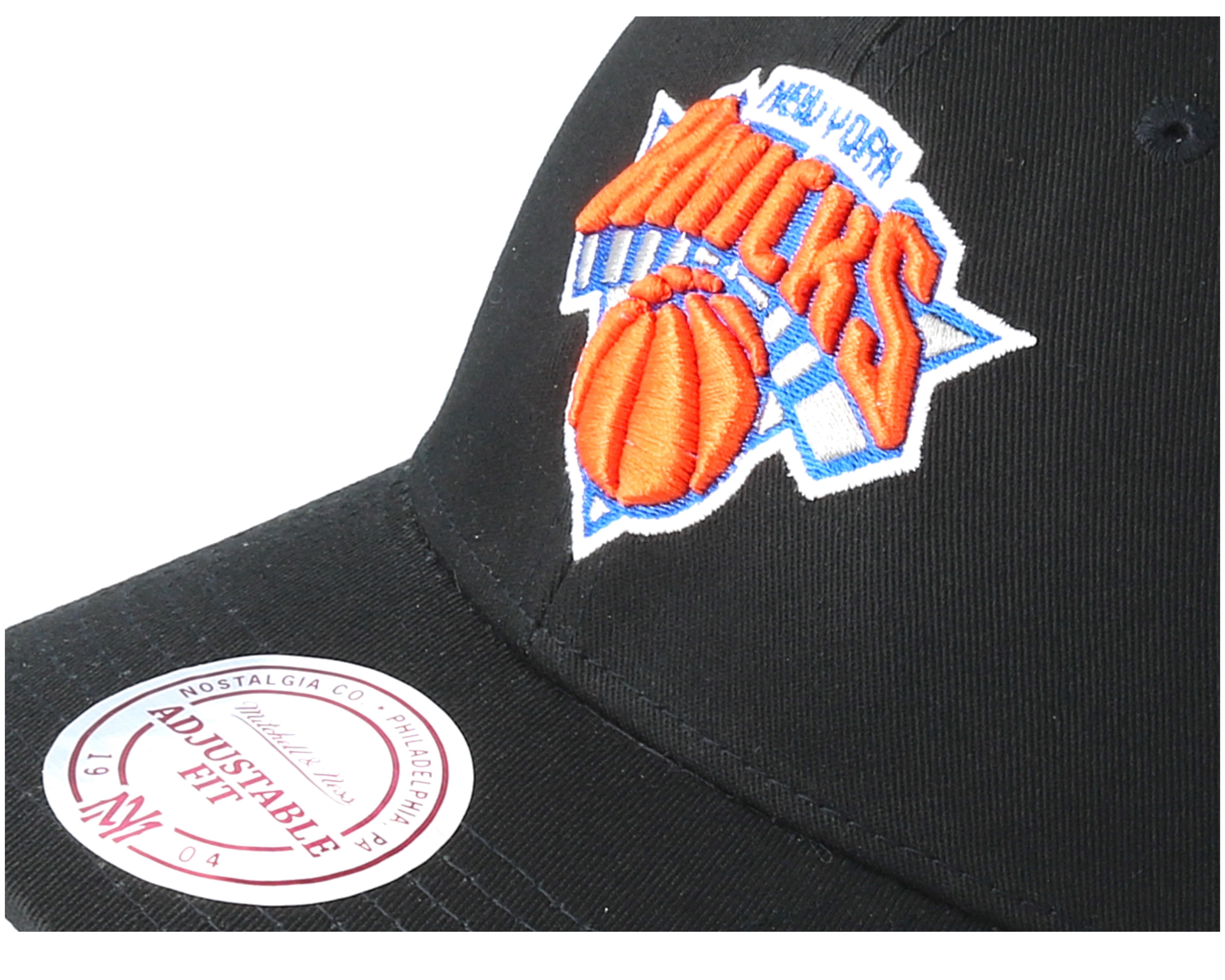 New York Knicks Team Logo Low Profile Black Adjustable - Mitchell & Ness caps - Hatstoreworld.com